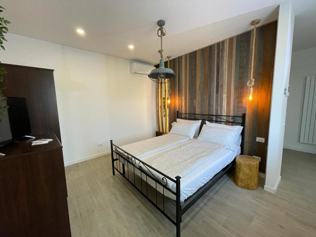 Bb Kasa Katia Bed & Breakfast มัลเชซิเน ภายนอก รูปภาพ